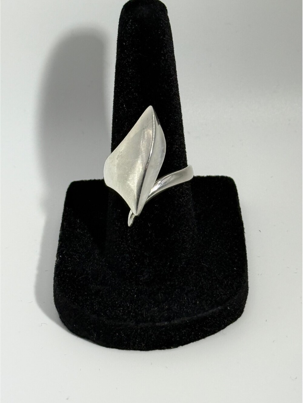 Sterling Silver 925 Modernist Calla Lily Leaf Ring, size 6.5